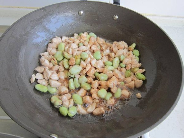 Laoganma Fried Chicken with Broad Beans recipe