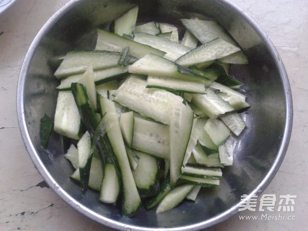 Cucumber Fried Pork Skin recipe