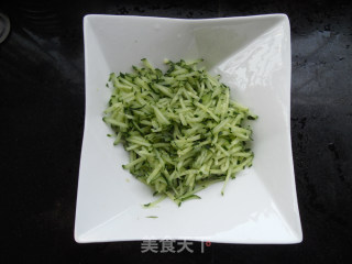 Enoki Mushroom Mixed with Cucumber recipe