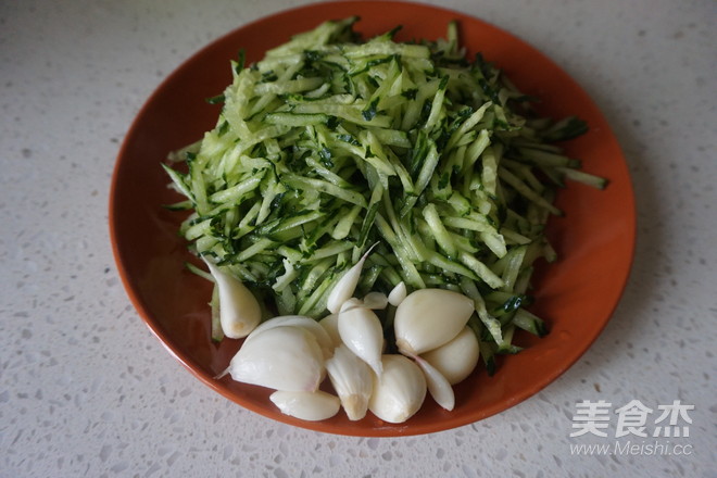 Qingming Traditional Dried Diced Pork Fried Sauce recipe