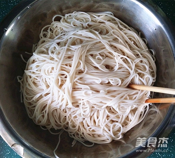 Hong Kong Style Barbecued Pork Sauce Noodles recipe