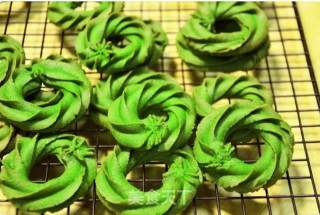 Matcha White Chocolate Two-color Garland Cookies recipe