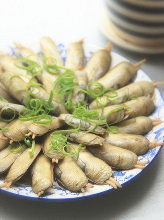 Steamed Razor Clams