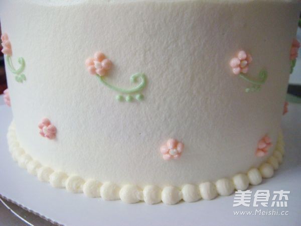 Small Floral Cream Cake recipe