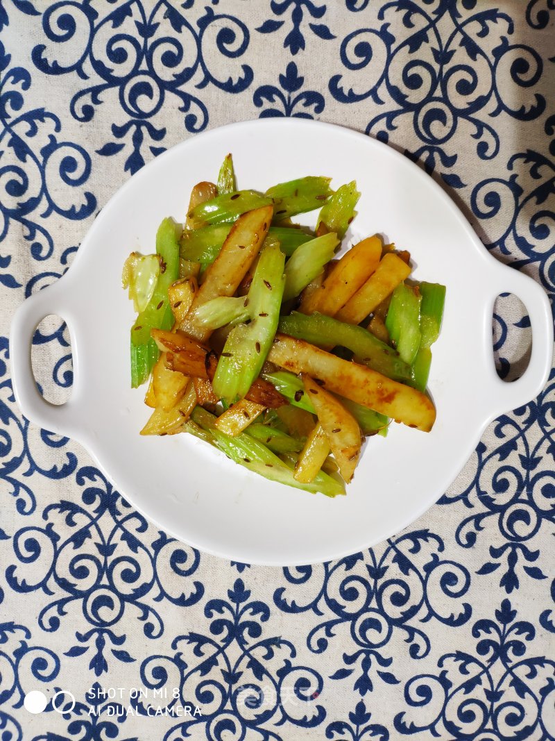 Cumin and Celery Potato Chips recipe