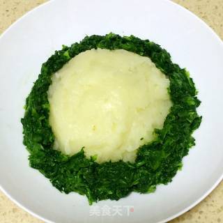 Mashed Potatoes with Meat Sauce recipe