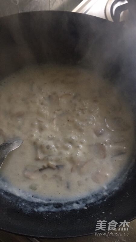 Homemade Simple Creamy Mushroom Soup recipe