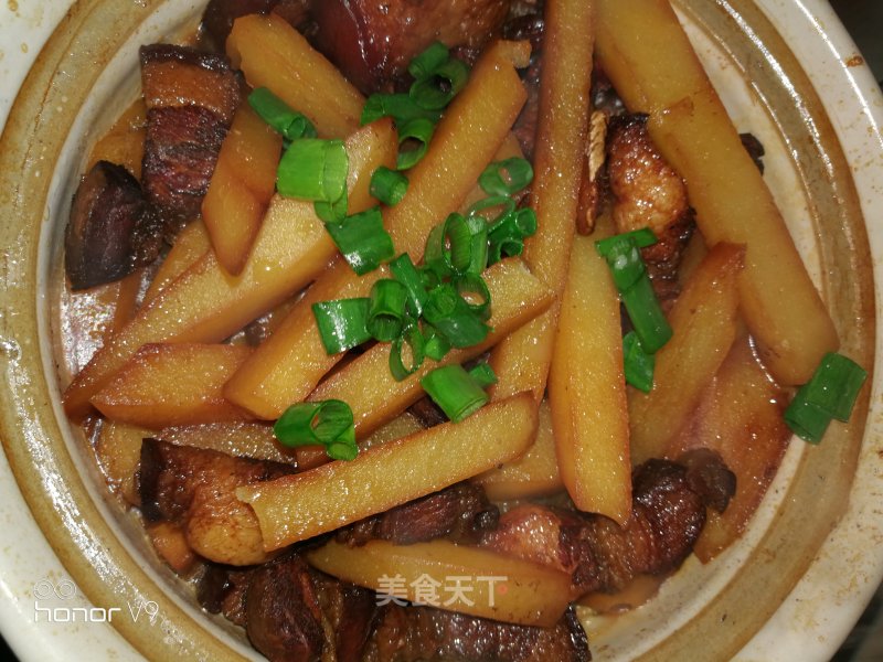 Braised Pork and Potato Chips recipe