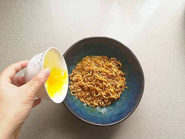 #中卓炸酱面#instant Noodle Egg Pancake recipe