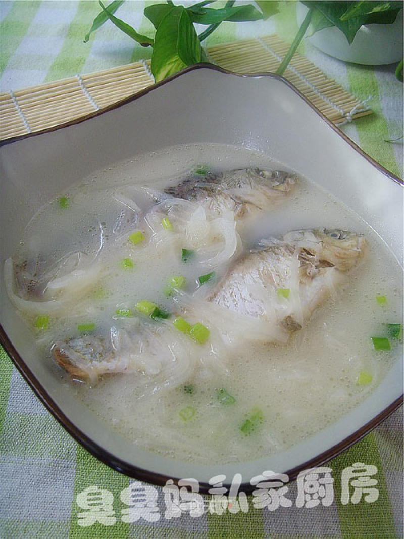 Carp Soup with Shredded Radish recipe