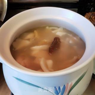 Coconut Sugar Cane Flower Maw Chicken Leg Soup recipe