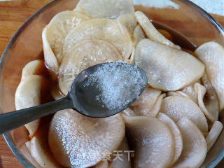 Crisp and Refreshing 【soy Pickled Radish】 recipe
