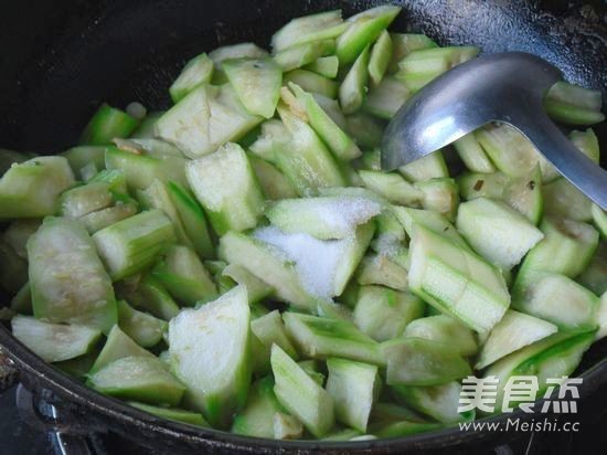 Snake Gourd Shrimp Balls recipe