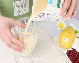 Summer Refreshing Drink-honey Bean Mango Smoothie recipe