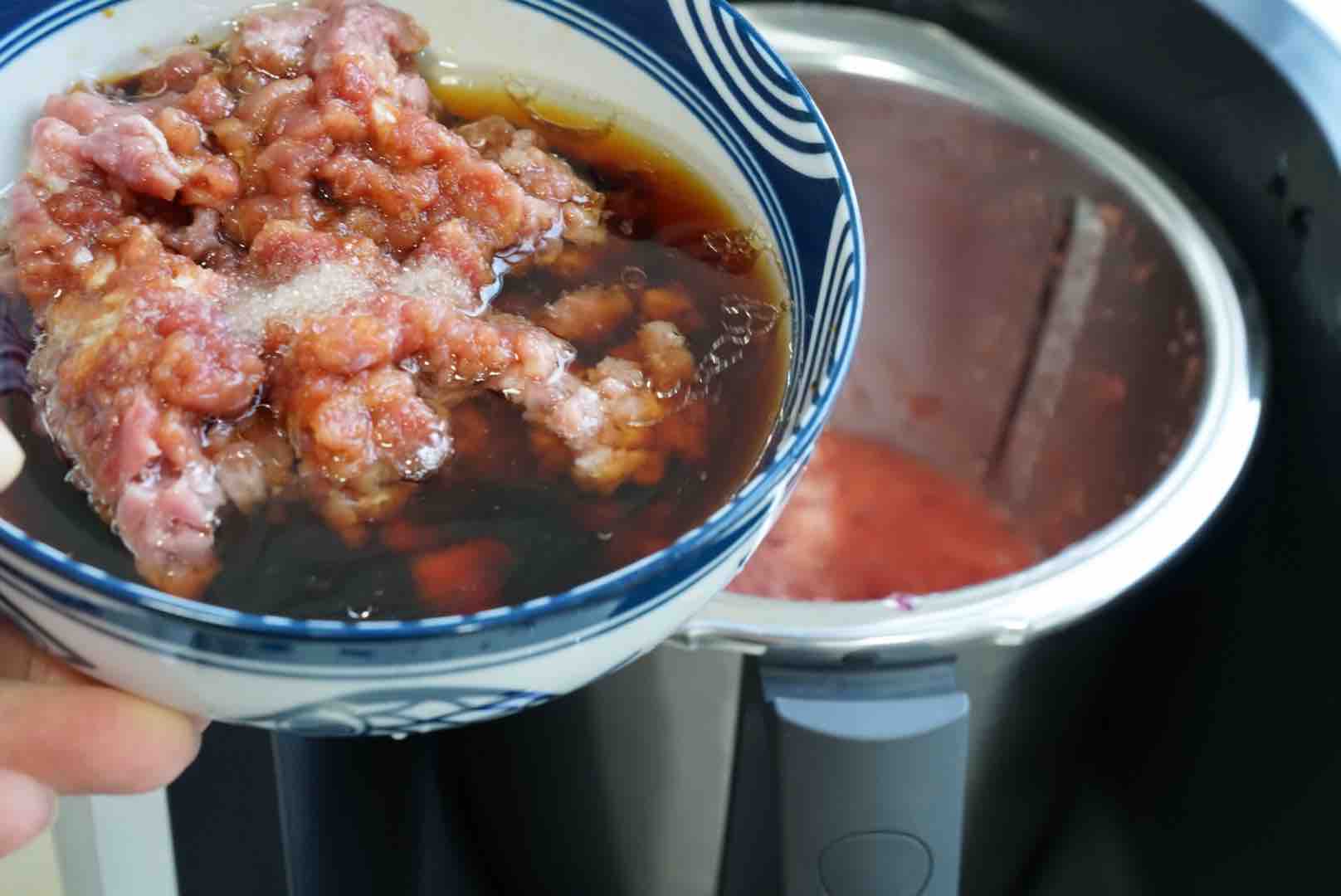Spaghetti with Beef Tomato Sauce recipe