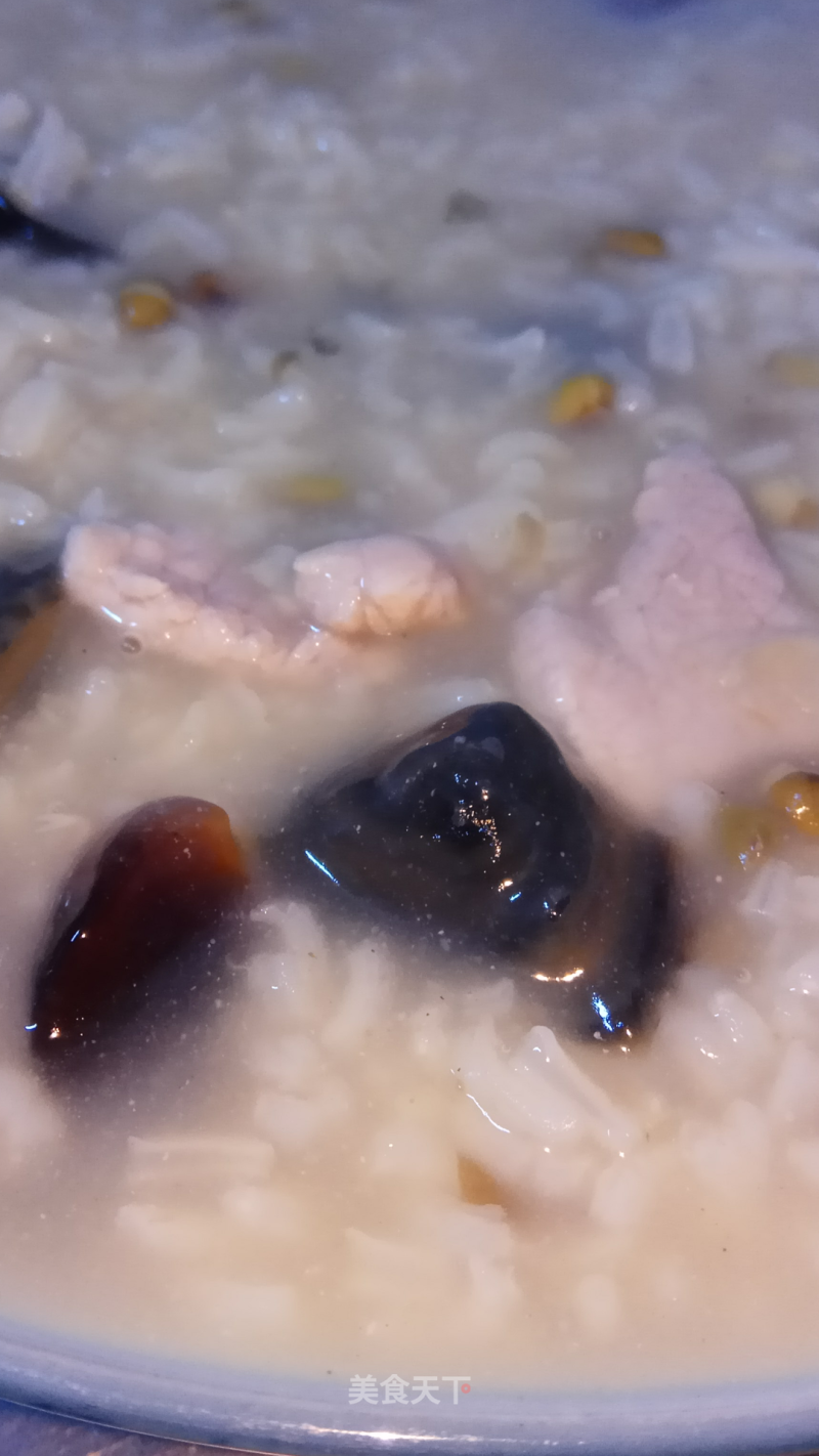 Mung Bean Congee with Century Egg and Lean Meat