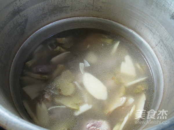 Mustard, Whip, Bamboo Shoot and Keel Soup recipe