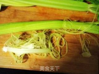 Quick-fried Side Dish for Beauty and Face-lifting---stir-fried Shrimp with Celery recipe