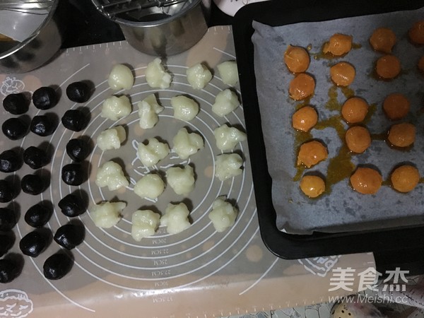 Egg Yolk Cake with Xue Mei Niang recipe