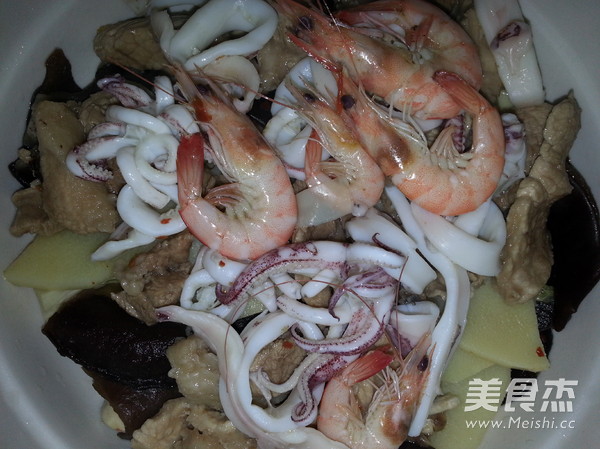 Poached Pork with Seafood recipe