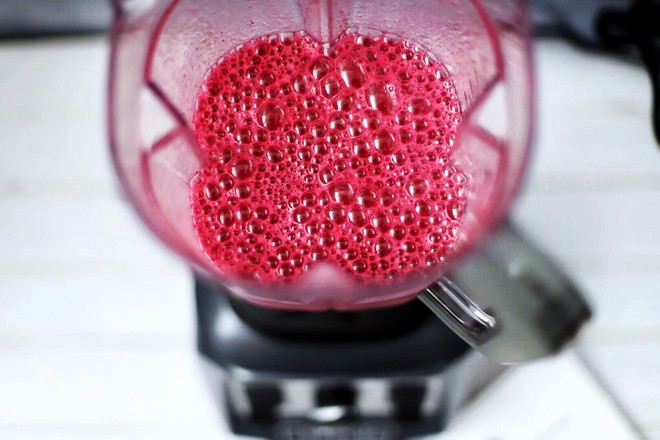 Dragon Fruit Mulberry Strawberry Juice recipe