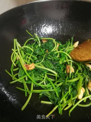 Stir-fried Sweet Potato Leaves recipe