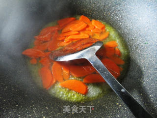Stir-fried Cucumber with Carrots recipe