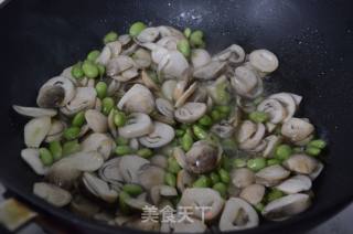 Stir-fried Beans with Straw Mushroom recipe