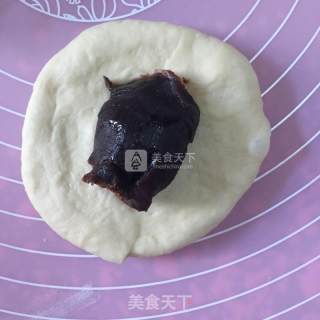 #aca烤明星大赛# Bean Paste Flower Bread recipe