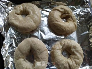 Black Whole Wheat Noodle Bagels recipe