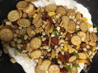 Dried Fruit and Nut Mixed Flavor Snowflake Crisp recipe