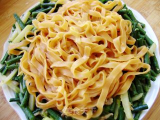 [jianjiang Noodles Made in A Pattern] Cowpea and Potato Shredded Noodles recipe