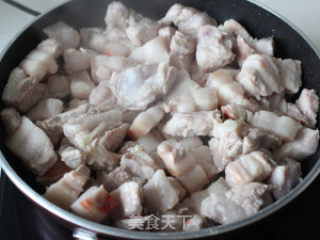 Braised Pork with Lotus Seeds recipe