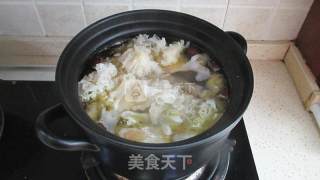 Autumn Health Soup-white Fungus Chicken Soup recipe