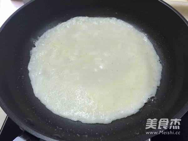 Egg Pancake Rolls with Potato Shreds recipe