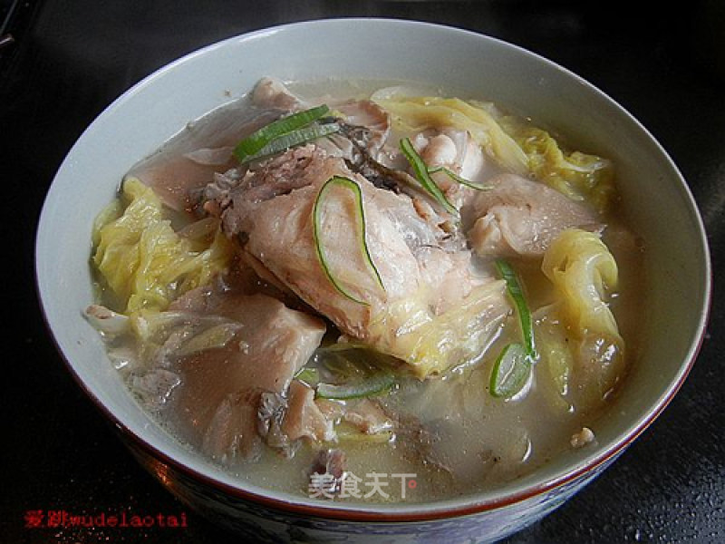 Mushroom and Cabbage Fish Head Soup