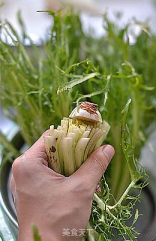 "bitter Food" of Autumn [bitter Chrysanthemum and Tremella Salad] recipe