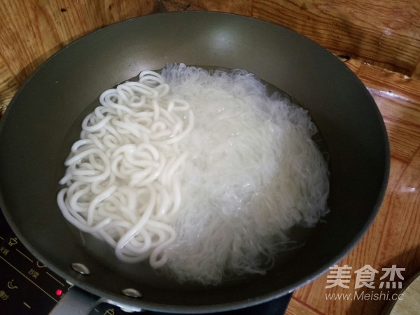 Mixed Udon Noodles recipe