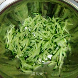 Cucumber with Enoki Mushroom recipe