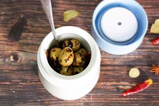 Spiced Tea Quail Eggs recipe