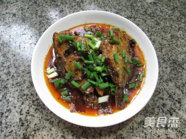 Black Pomfret with Soy Sauce recipe