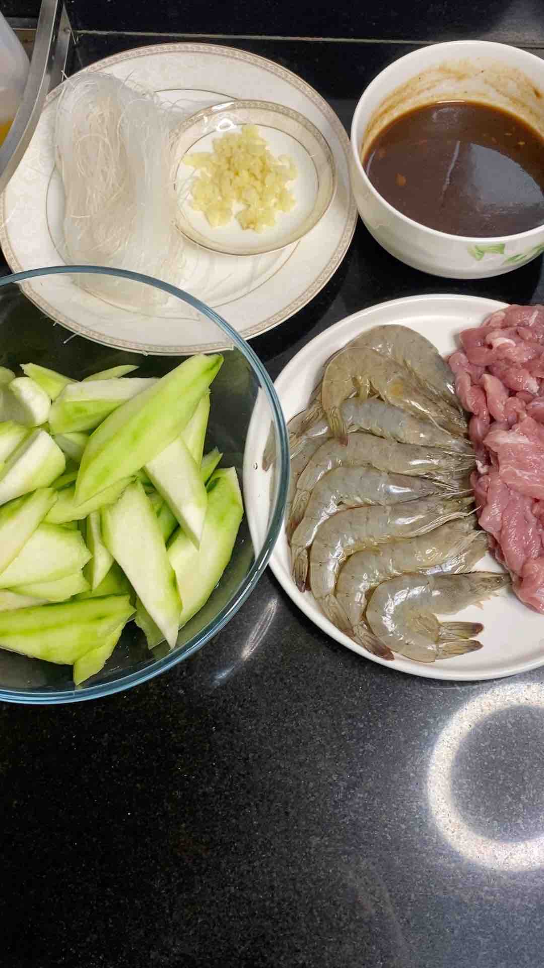 Seafood Loofah Vermicelli in Clay Pot recipe