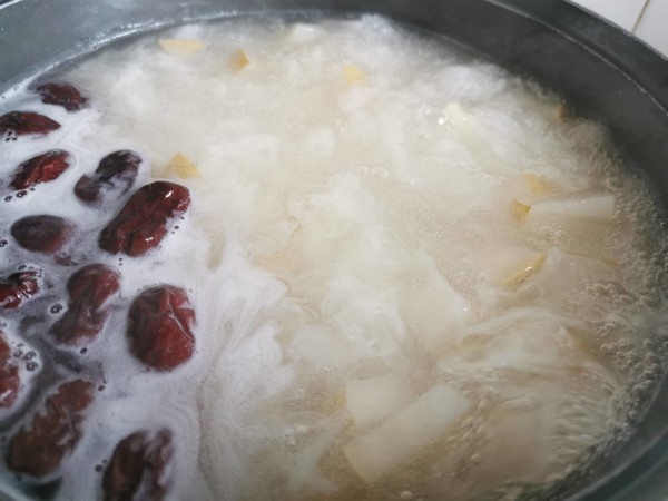 Lily White Fungus Soup recipe