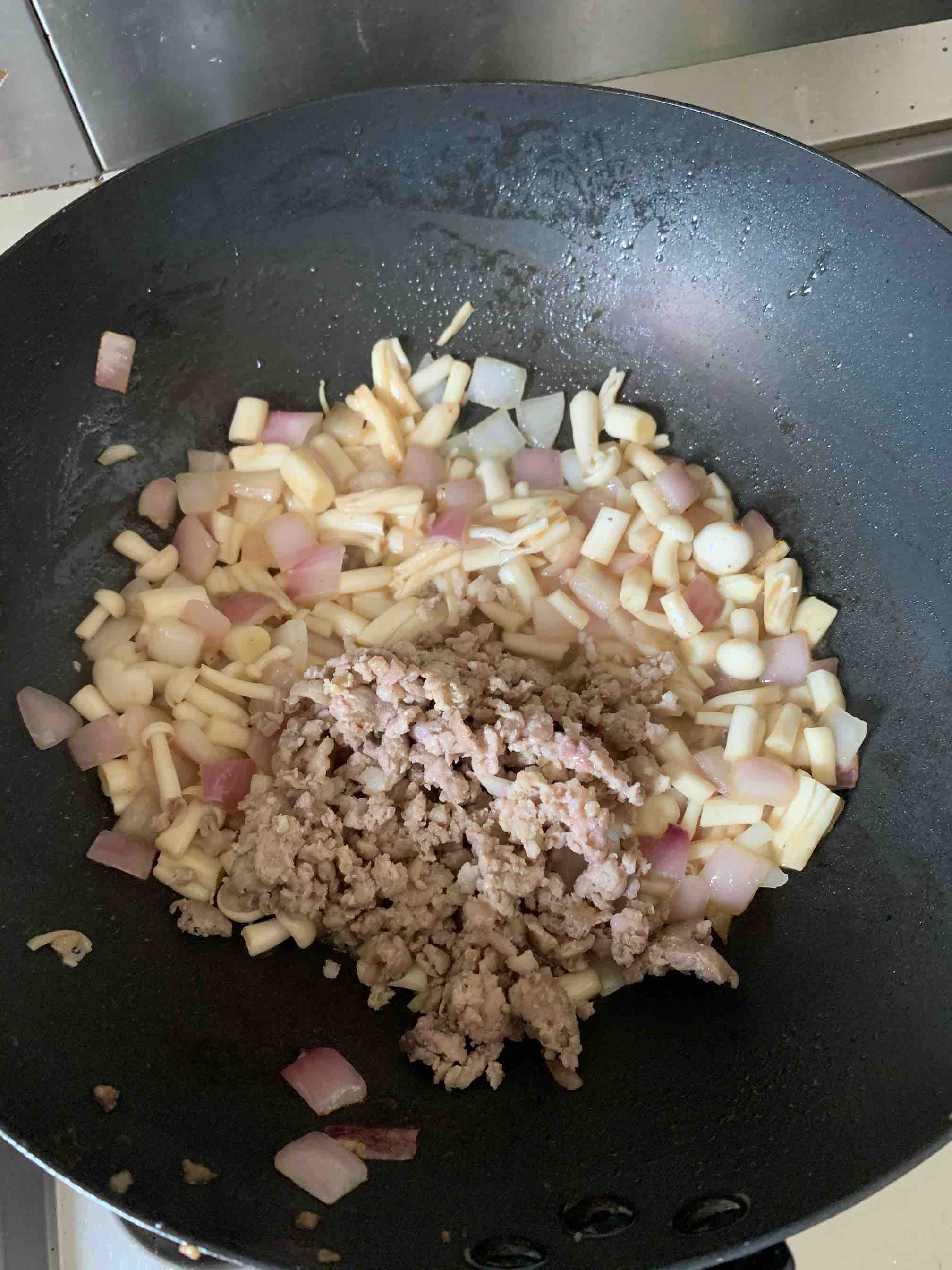 Super Delicious Mushroom Meat Sauce Topped Rice recipe