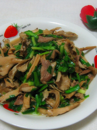 Stir-fried Pork with Chestnut Mushrooms recipe