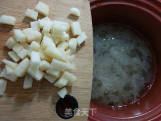 #the 4th Baking Contest and is Love to Eat Festival# Snow Pear White Fungus Soup recipe