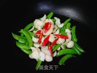 #团圆饭# Lily Fried Sweet Beans recipe