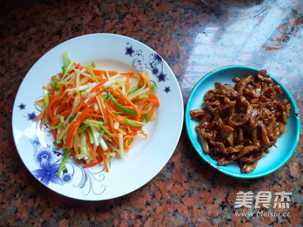 Cantonese Fried Noodles with Soy Sauce recipe