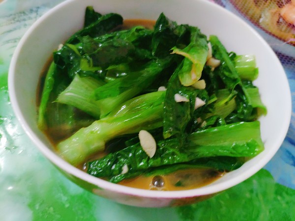 Lettuce with Seafood in Soup recipe