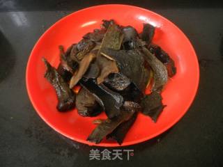 Stewed Hen with Boletus and Winter Bamboo Shoots recipe